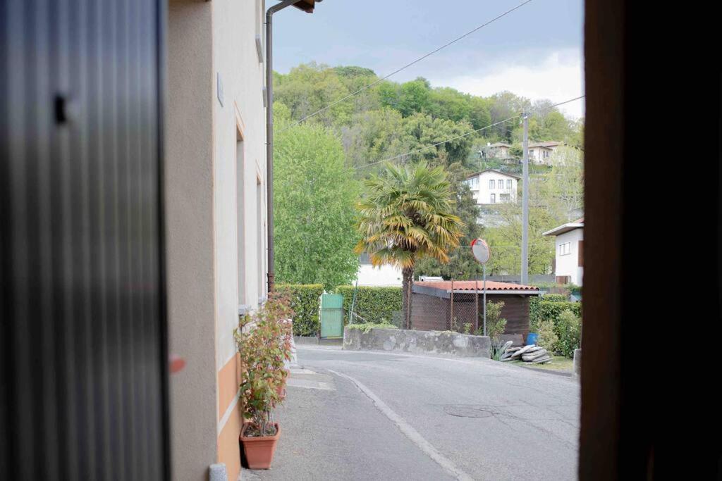 Vista Lago-Appartamento Funzionale Con Vista Варезе Экстерьер фото