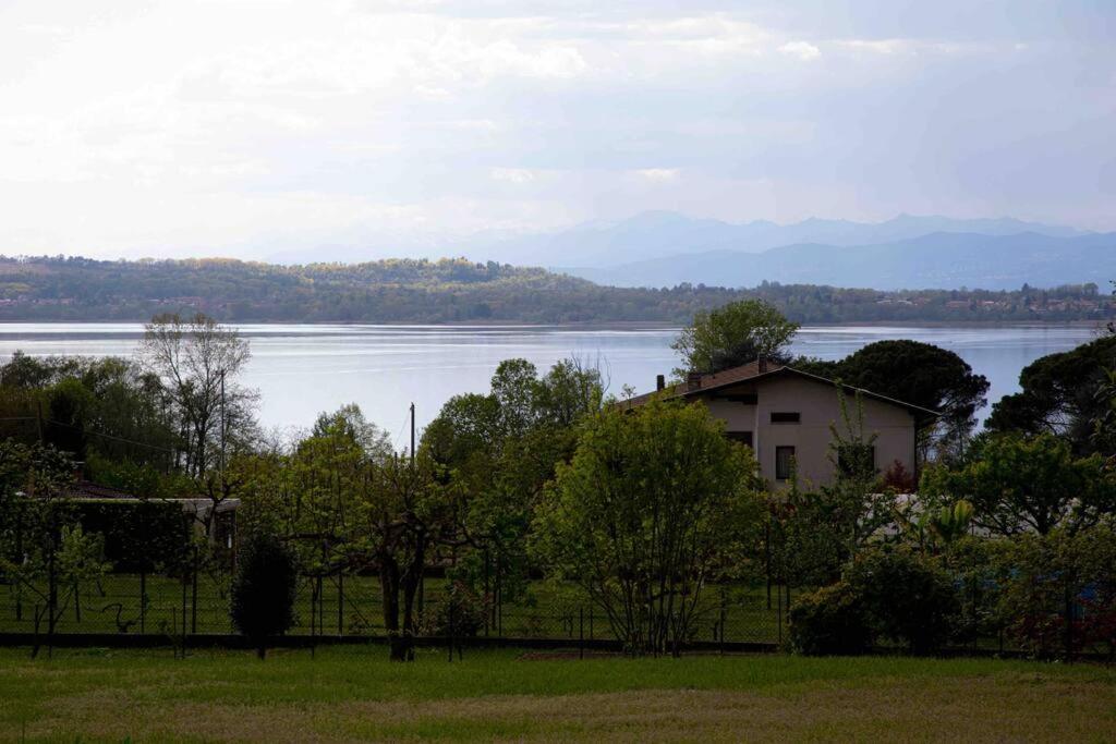 Vista Lago-Appartamento Funzionale Con Vista Варезе Экстерьер фото